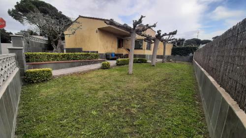 Casa Zona Tranquila Con Jard�n Cerca de La Playa