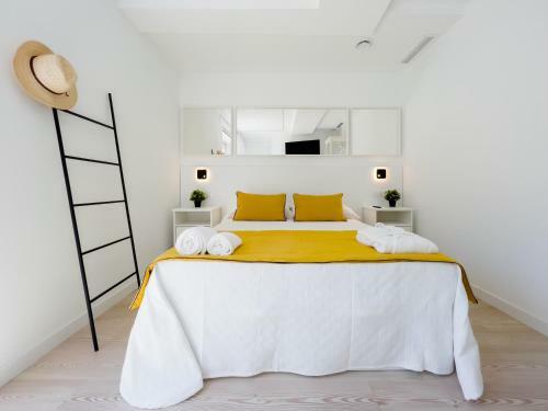 Hostal Hostel Charino