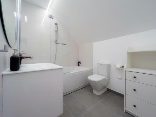Hostal Hostel Charino