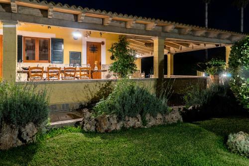 Pretty Traditional Mallorcan Villa With Nice Pool