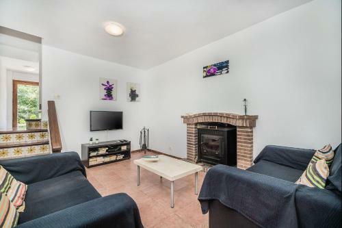 Villa With Private Pool Walking Distance To Town