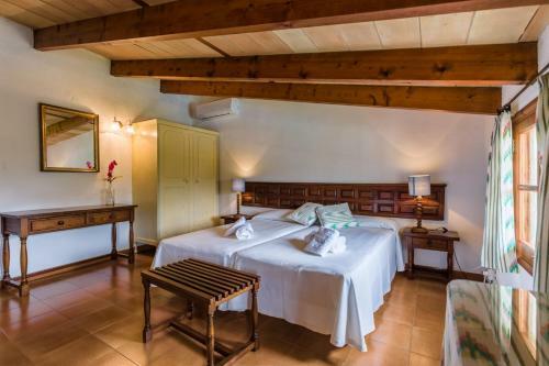 Villa With Private Pool In Pollen�a