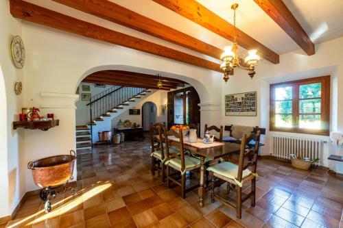 Villa With Pool In A Peaceful Location In Pollensa