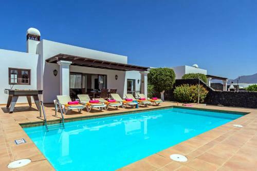 Villa Yaiza By Villa Plus