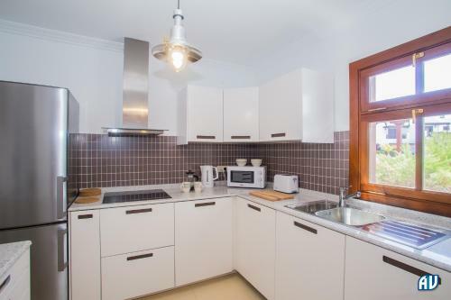 Inviting 2-bed Apartment In Playa Blanca