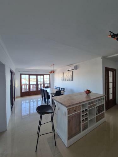 Stylish 6 Bedroom Villa Princesa - Beside Beach & Waterpark
