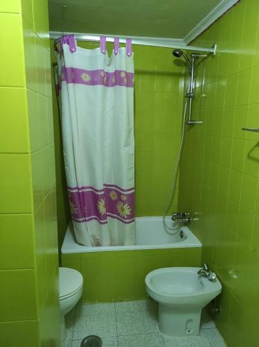 Hotel Hostal Tanis Ria�o