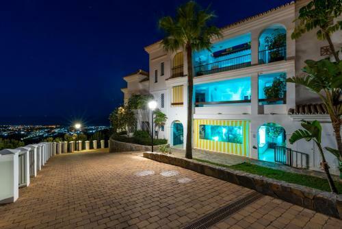 Neptuno Malaga Luxury Apartment