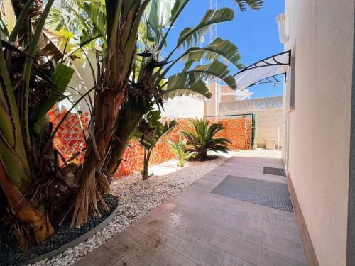Modern Villa With Private Pool And Jacuzzi Cq1