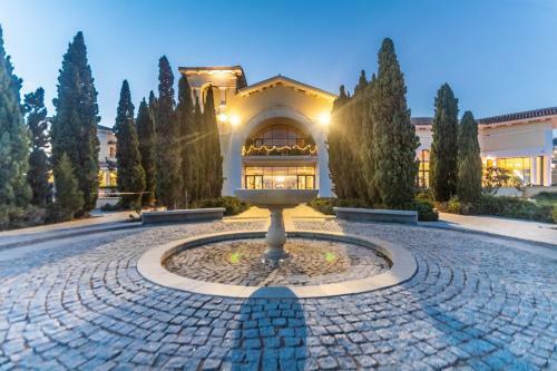 Stunning 2 Bedroom 2 Bathroom Town House - Ce7lt