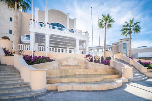Stunning 2 Bedroom 2 Bathroom Town House - Ce7lt