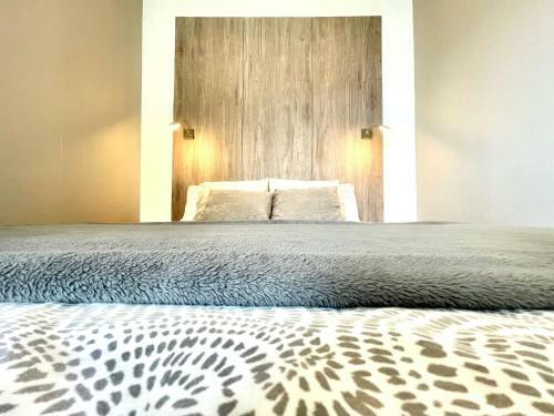 Luxury Apartment Overlooking Atlantic Ocean, Wifi
