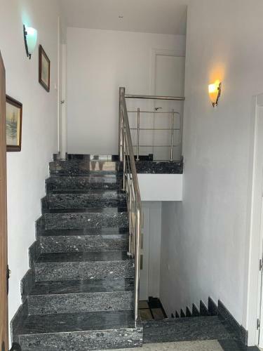 Magnifico Chalet Primera L�nea de Playa Manilva