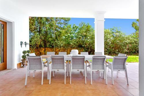 Yolo Spaces - Sotogrande - White House Villa