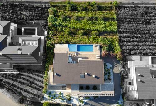 Spectacular Luxury Villa In Complete Silence