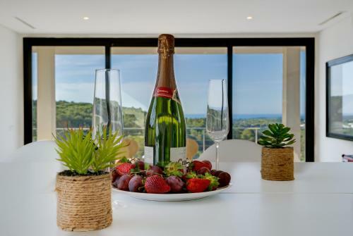 Spectacular Luxury Villa In Complete Silence