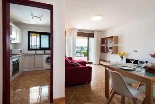 Apartamento Quiet Duplex Between Golf, Sea And Mountains