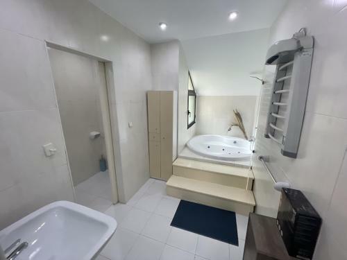 Apartamento Duplex Con Piscina Y Garaje Cerca de La Playa