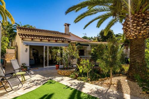 Villa Casa Paulina, 3 Bedroom, Shared Pool, Moraira