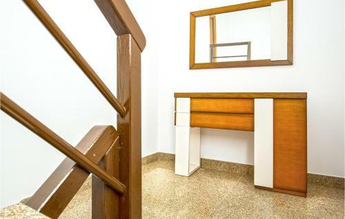 Amazing Home In Vimianzo With Wifi And 7 Bedrooms