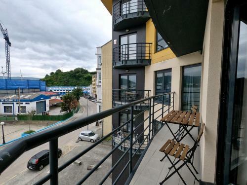 Apartamento Con Balc�n Y Vistas Al Mar