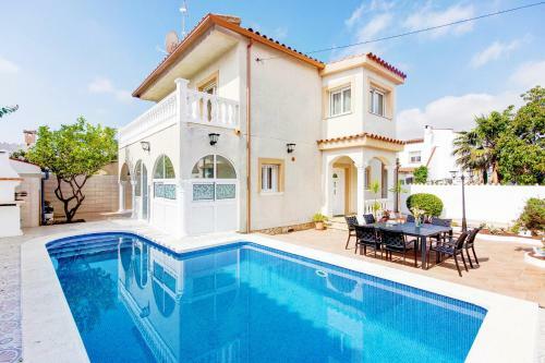Villa Requesens 6-3 - Barneda Premium