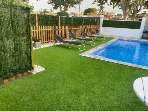 Un Apartamento En UNA Casa de 2 Apartamentos