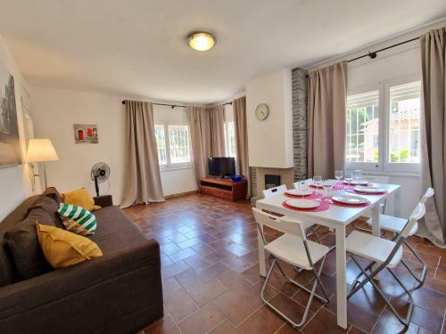 Cozy House In S'agar� (2)