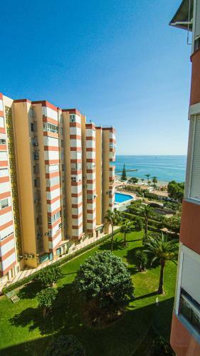 Beach Studio Apartment With Stunning Sea Views.