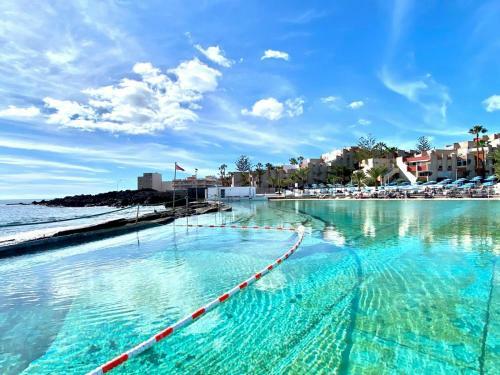 Apartment With Pool View, Wifi En Costa Del Silencio