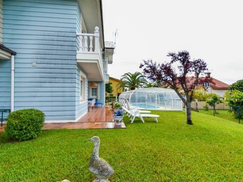 Fant�stica Casa Con Piscina Y Jard�n