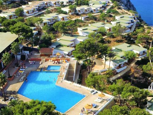 Pleasant Holiday Home In Llucmayor With Private Terrace