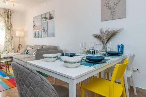 Apartamento Beachfront 2br With Swimming Pool, Parking & AC
