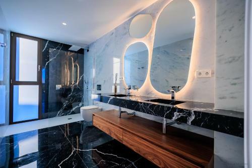 Villa Martin Stone- Las Colinas Golf Country