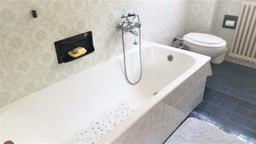 Lake Como View Apartment In Perledo