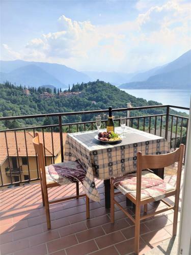 Lake Como View Apartment In Perledo
