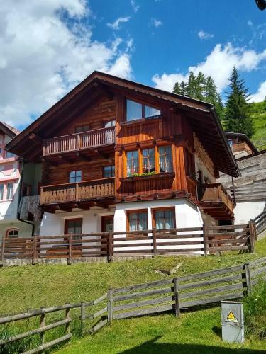 Campitello House