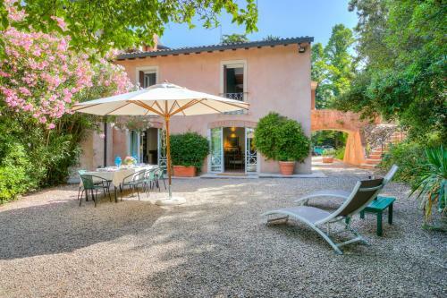 Villa Alberta's Liberty House With Pool