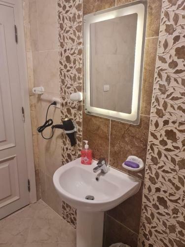 Apartamento Comfort Condo In A Private Compound New Cairo