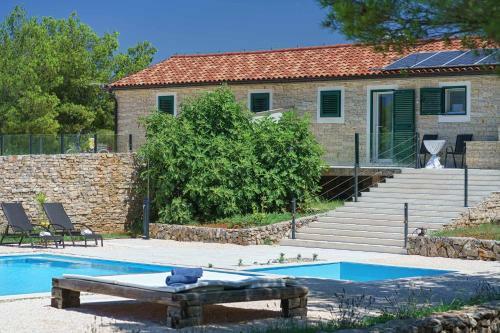"the 7th Heaven Garden"villa