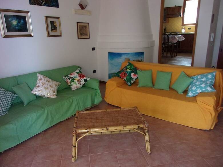 Artistika Golden Apartment