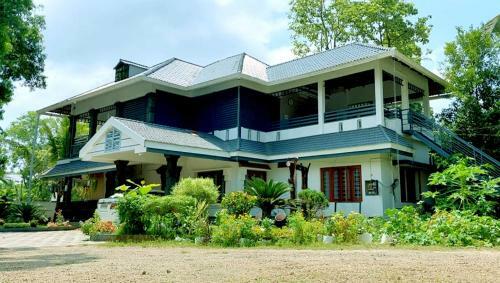 Brothers Home Stay