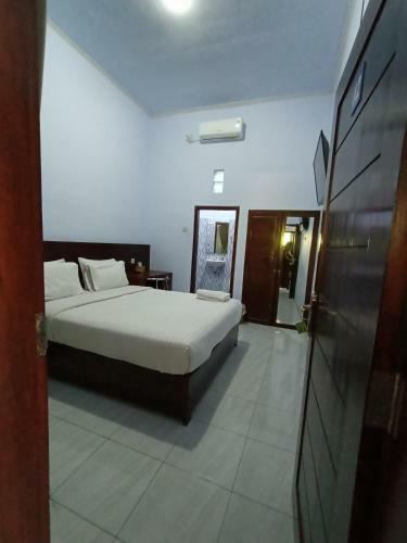 Bed & Breakfast Artha Graha Homestay