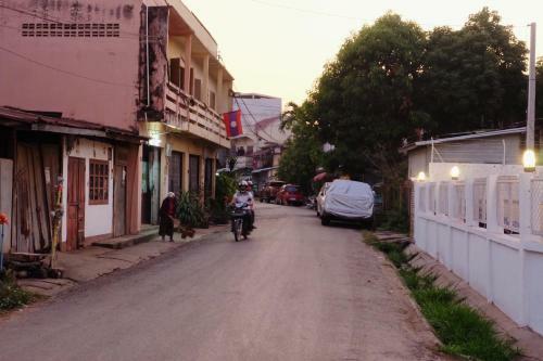 Barn Laos Hostel