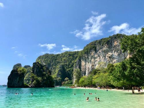 Apartment In Aonang - Great Location With Pool
