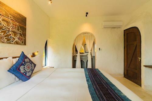 Villa An Bang Beachfront Flow House