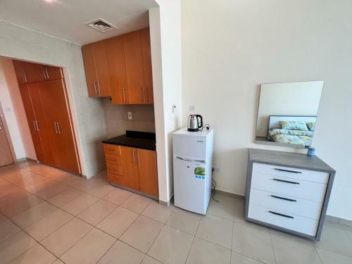 Beautiful Furnished Studio Apartment