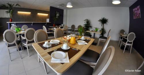 Hotel Douce France
