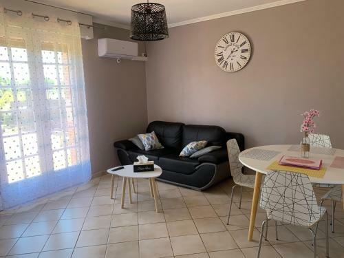 Hostal Le Mas Des Cerisiers
