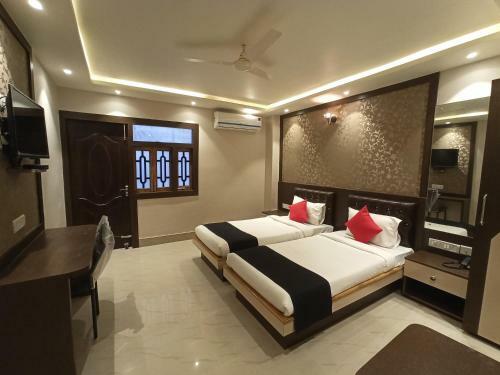 Hotel The Ganga Residency